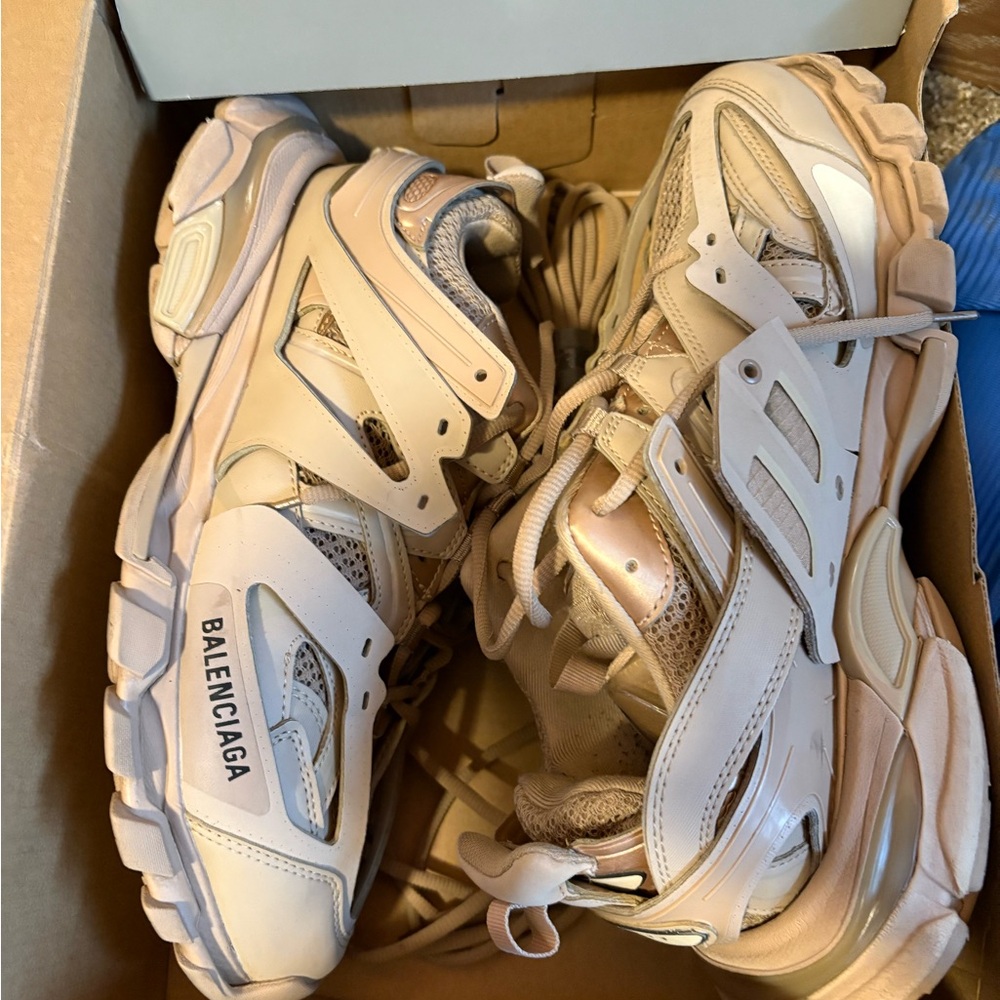 Balenciaga Beige Sneakers